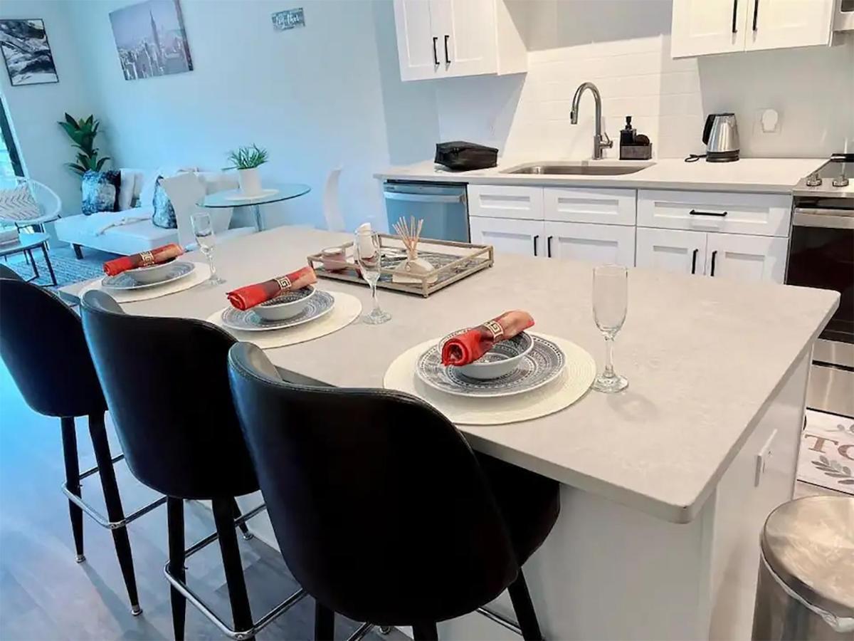Lux Property Great For 1 To 8 Guests-Family Trip ,5Beds 2Rooms Staycation With Gym And Ev, Proximity To Downtown And Beaches West Palm Beach Luaran gambar